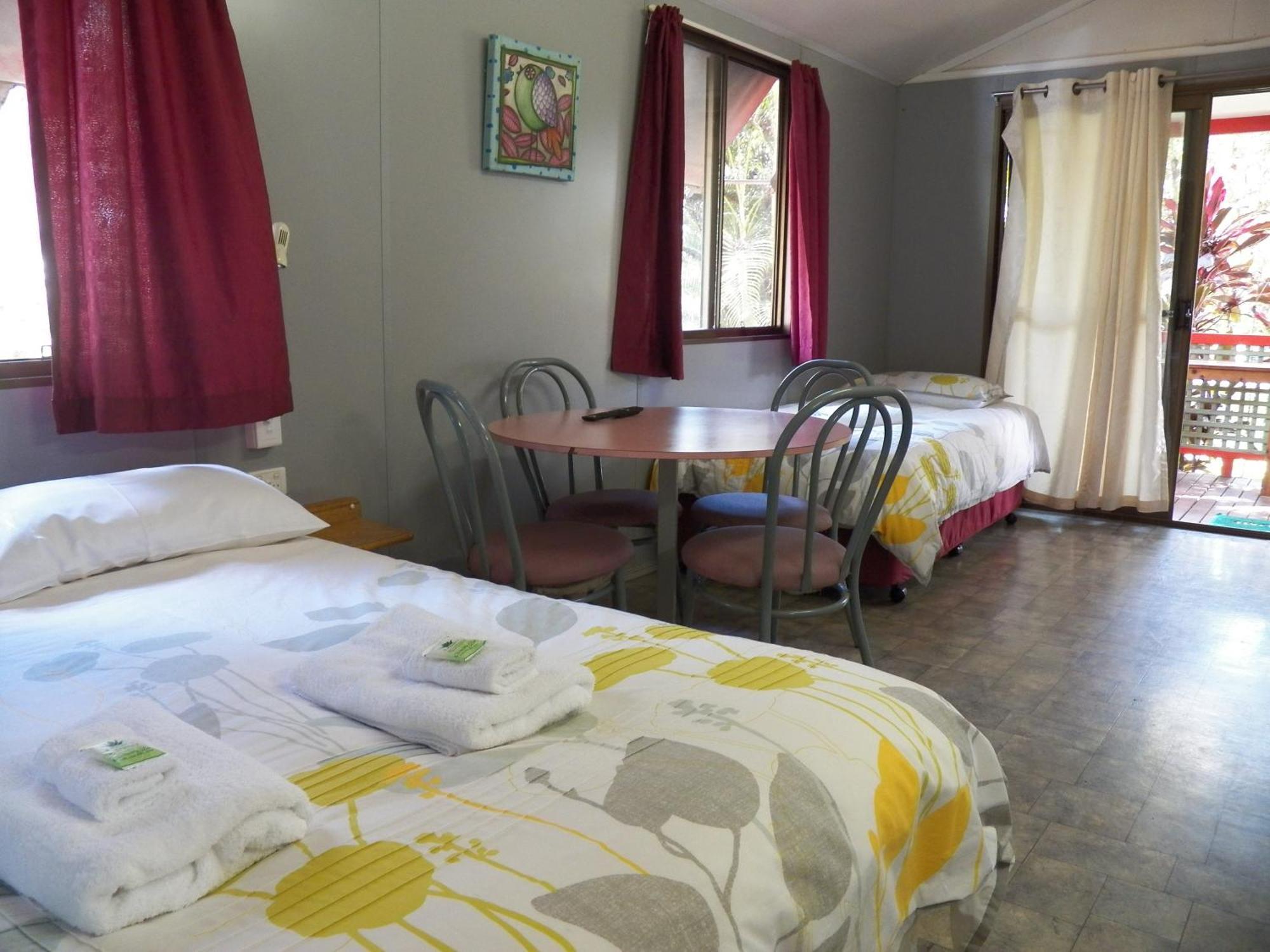 Lake Eacham Tourist Park & Cabins Cameră foto