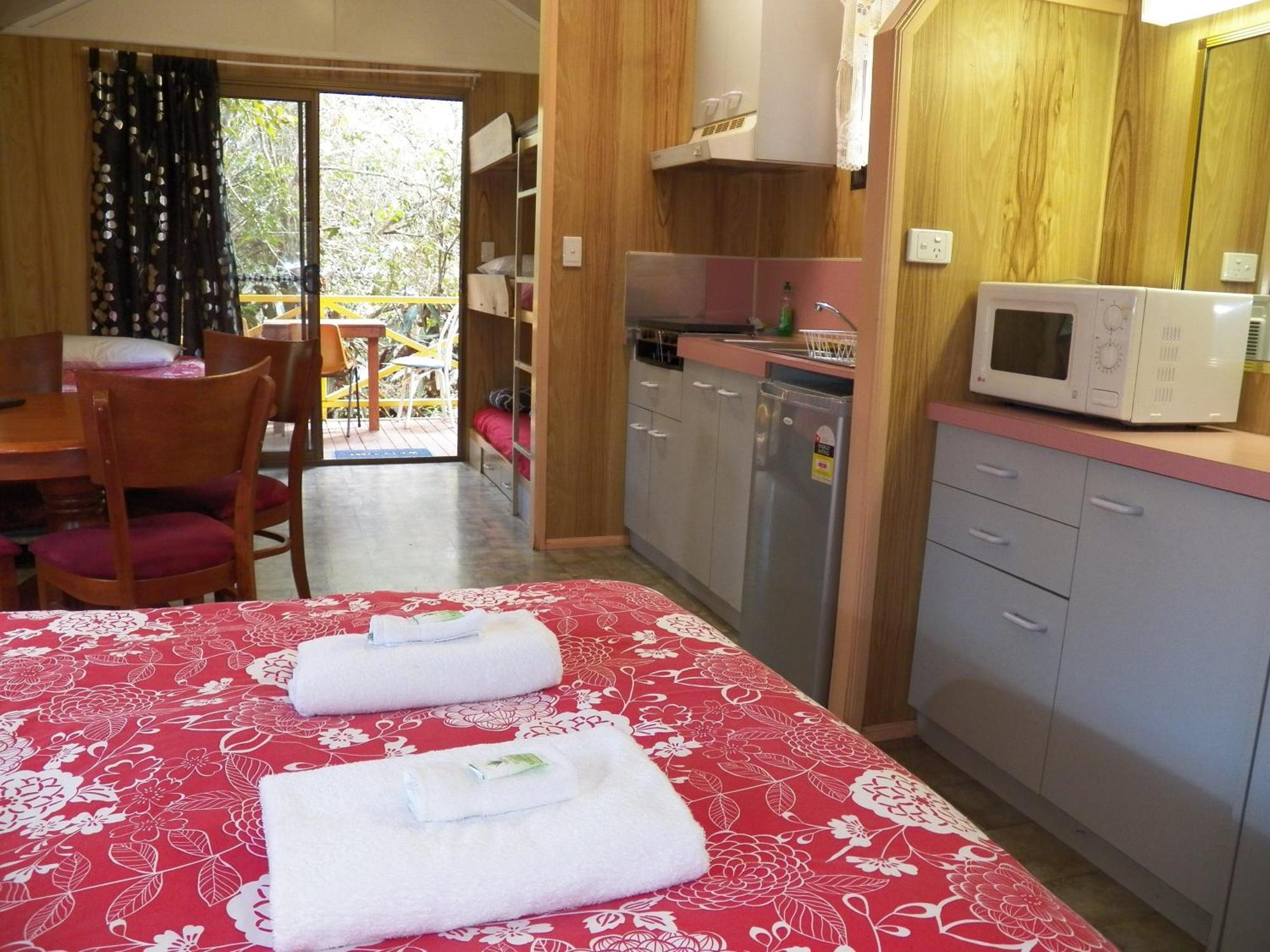 Lake Eacham Tourist Park & Cabins Cameră foto