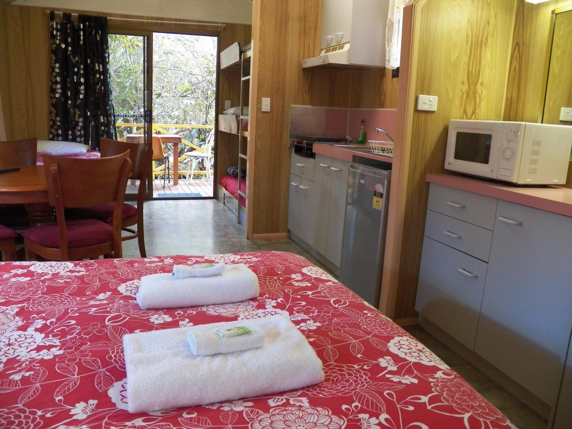 Lake Eacham Tourist Park & Cabins Cameră foto