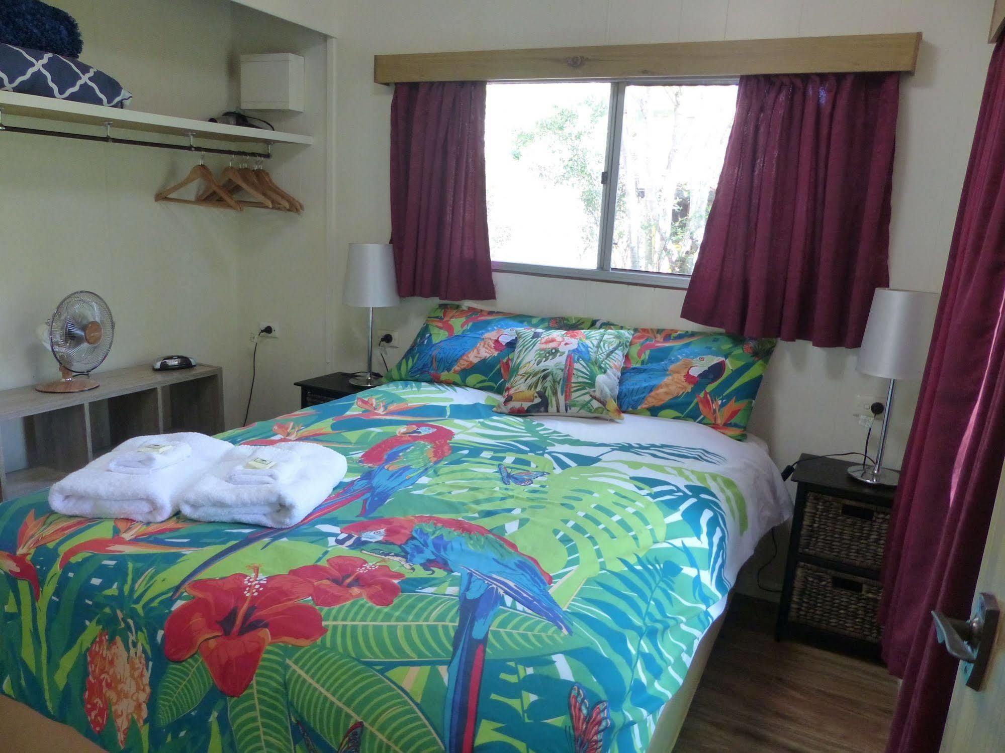 Lake Eacham Tourist Park & Cabins Exterior foto